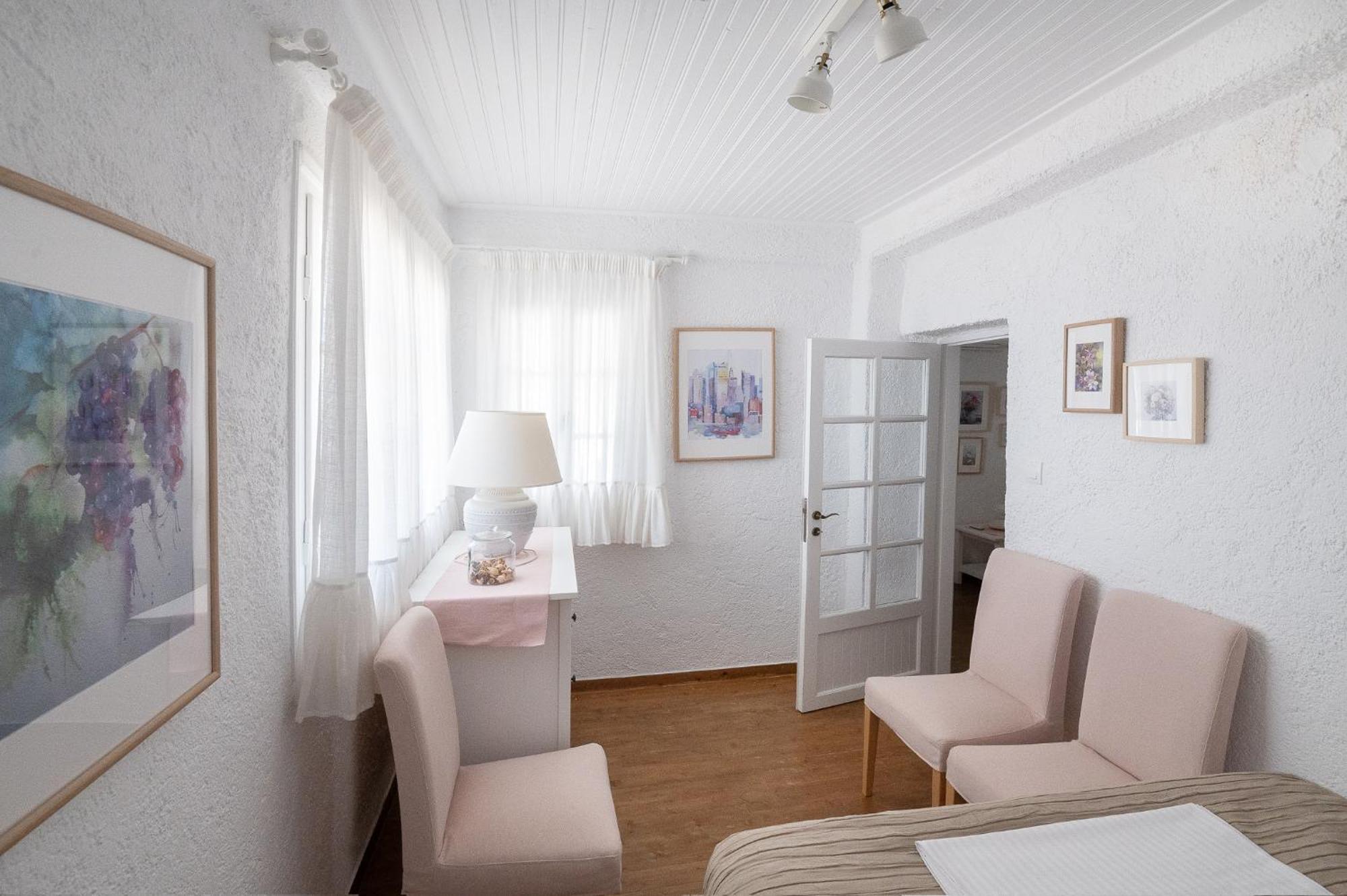 Pouletis Family Apartments - Akroyali Seaview Getaways Kalamata Esterno foto