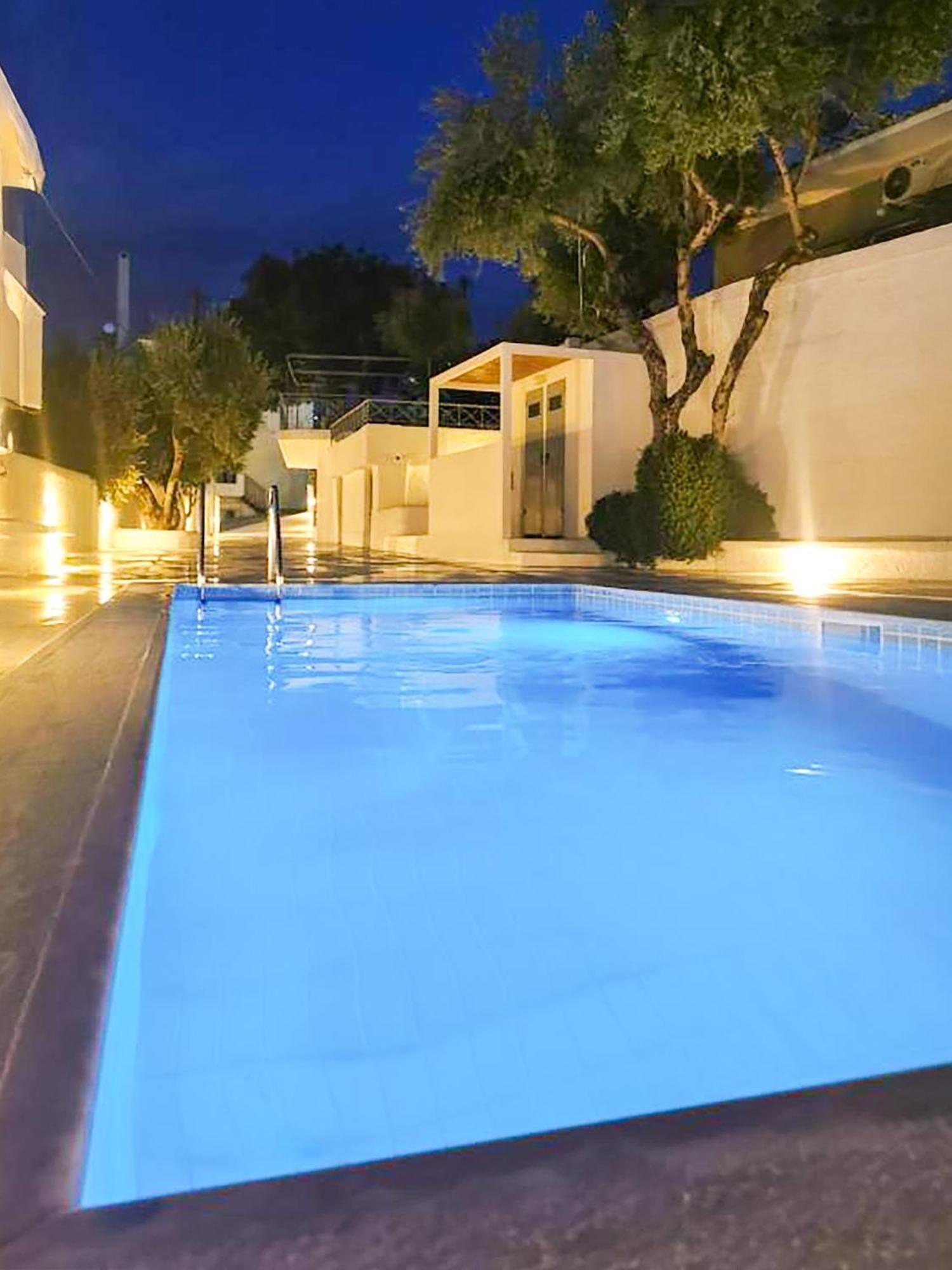 Pouletis Family Apartments - Akroyali Seaview Getaways Kalamata Esterno foto